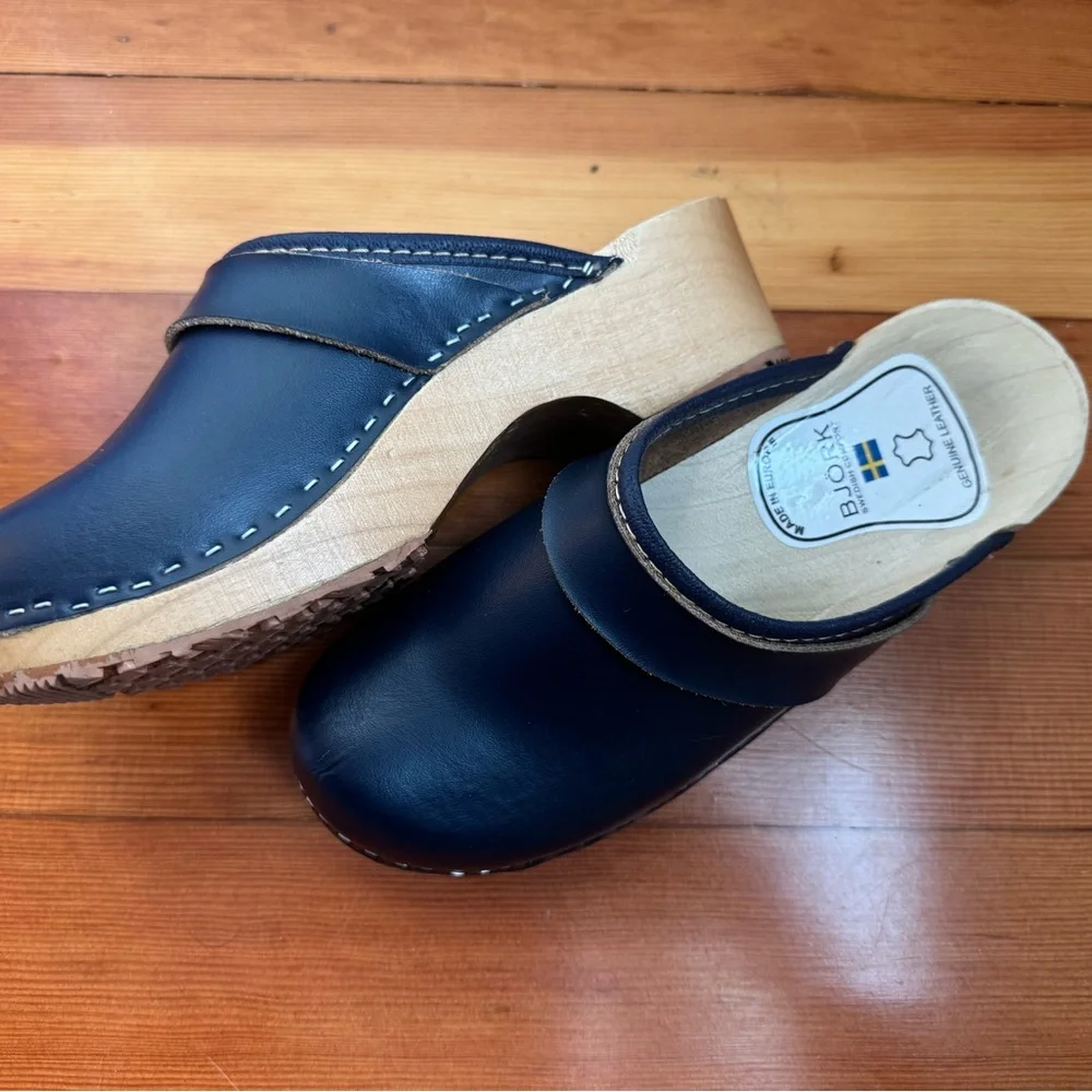 Wooden Blue Leather Clogs - Picture 2 of 5